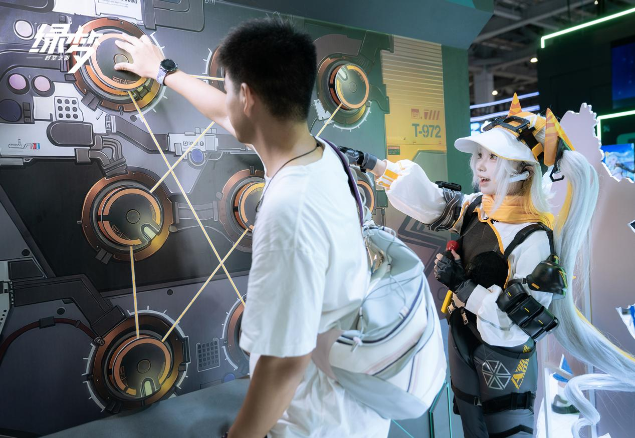 二次元ACT新游燃动BW2025《绿梦：时空之声》展台引爆现场试玩热潮